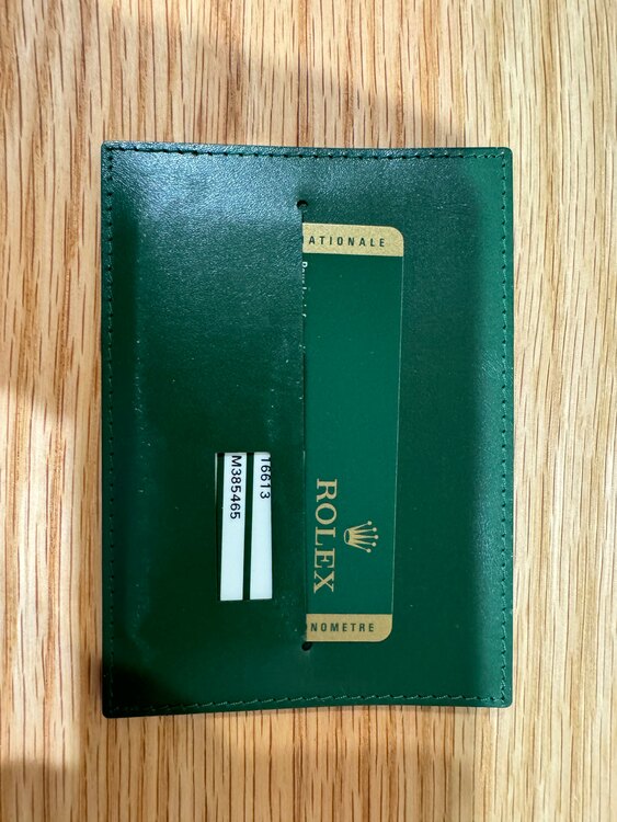 Rolex 16613LB M385465 Submariner Date YG（高級時計）の商品画像 - 査定依頼日：2024年11月18日 - 最高査定価格：1,650,000円