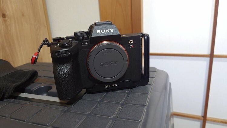 α7rⅴ（カメラ）の商品画像 - 査定依頼日：2026年4月16日 - 最高査定価格：250,000円