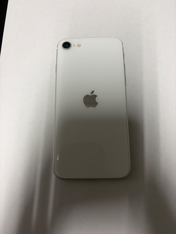 iPhone SE2 64GB 白（スマホ）の商品画像 - 査定依頼日：2026年4月20日 - 最高査定価格：13,000円