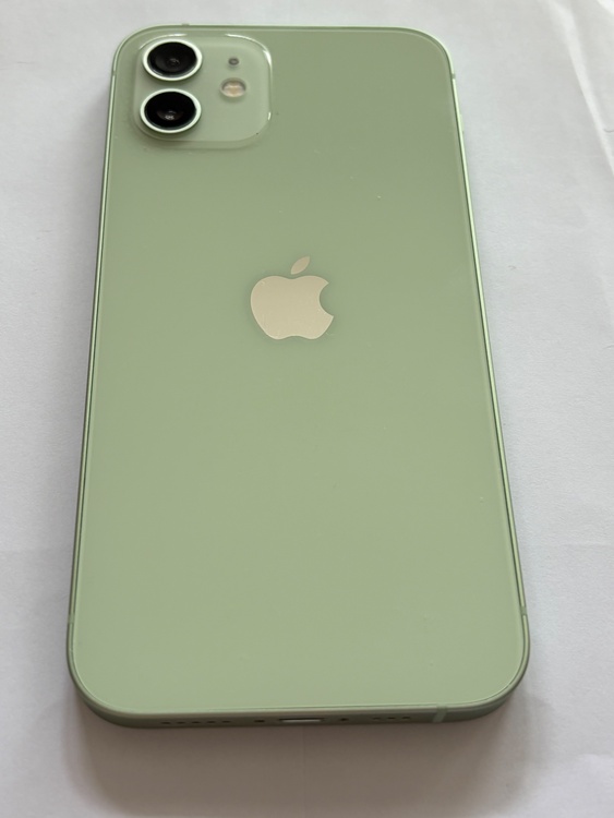 iPhone iPhone 12 64GB docomo（スマホ）の商品画像 - 査定依頼日：2026年9月20日 - 最高査定価格：20,500円