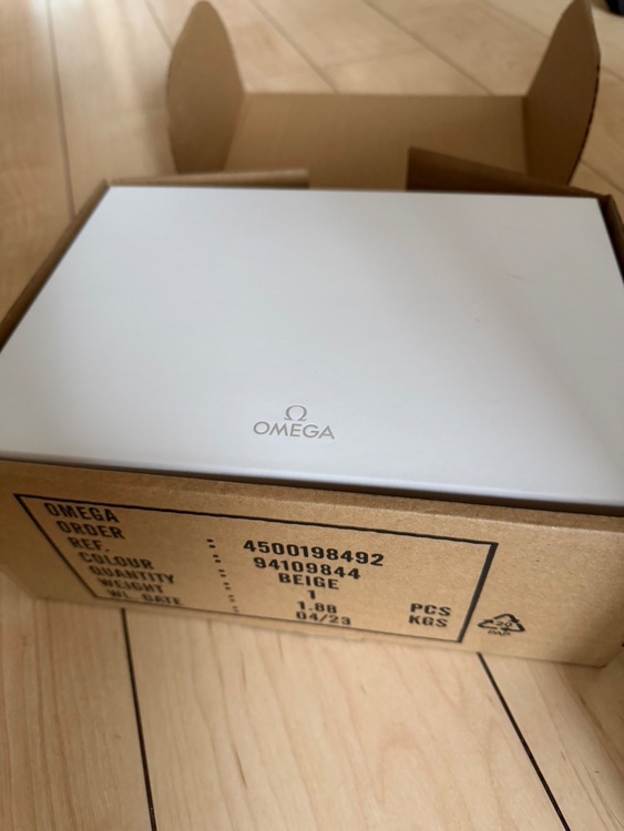 シーマスター アクアテラ 150M ワールドタイマー（高級時計）の商品画像 - 査定依頼日：2025年12月3日 - 最高査定価格：1,000,000円