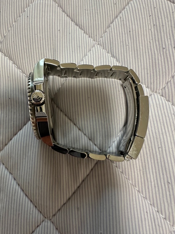 ロレックス GMTマスター （高級時計）の商品画像 - 査定依頼日：2025年7月4日 - 最高査定価格：2,300,000円