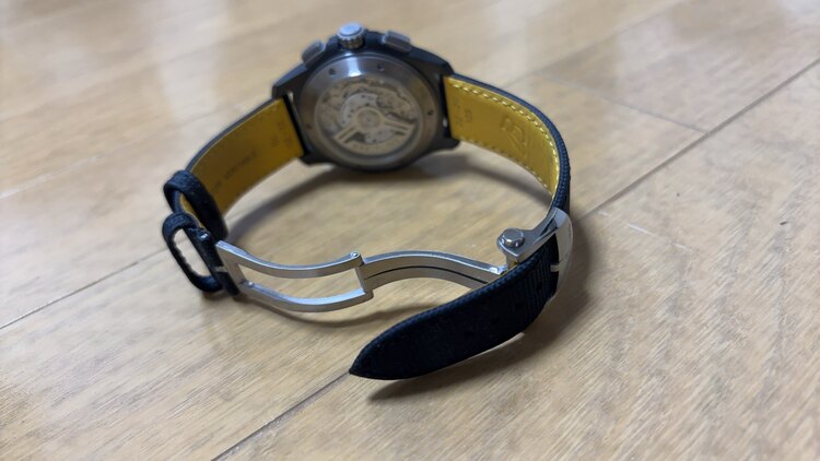 アベンジャーB01 クロノグラフ44 ナイトミッション（高級時計）の商品画像 - 査定依頼日：2025年3月5日 - 最高査定価格：650,000円