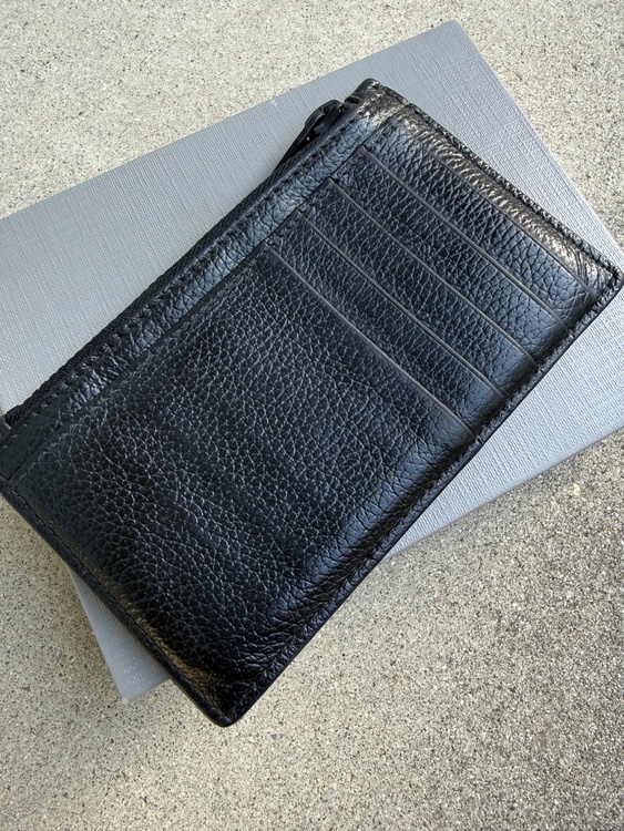 BALENCIAGAフラグメントケース（古着・ファッション）の商品画像 - 査定依頼日：2026年5月15日 - 最高査定価格：8,000円
