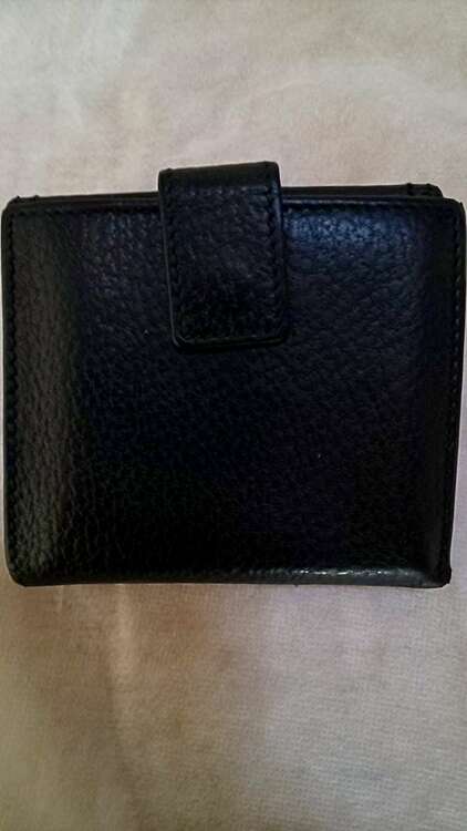 GUCCIバンブー財布（古着・ファッション）の商品画像 - 査定依頼日：2025年1月14日 - 最高査定価格：3,000円