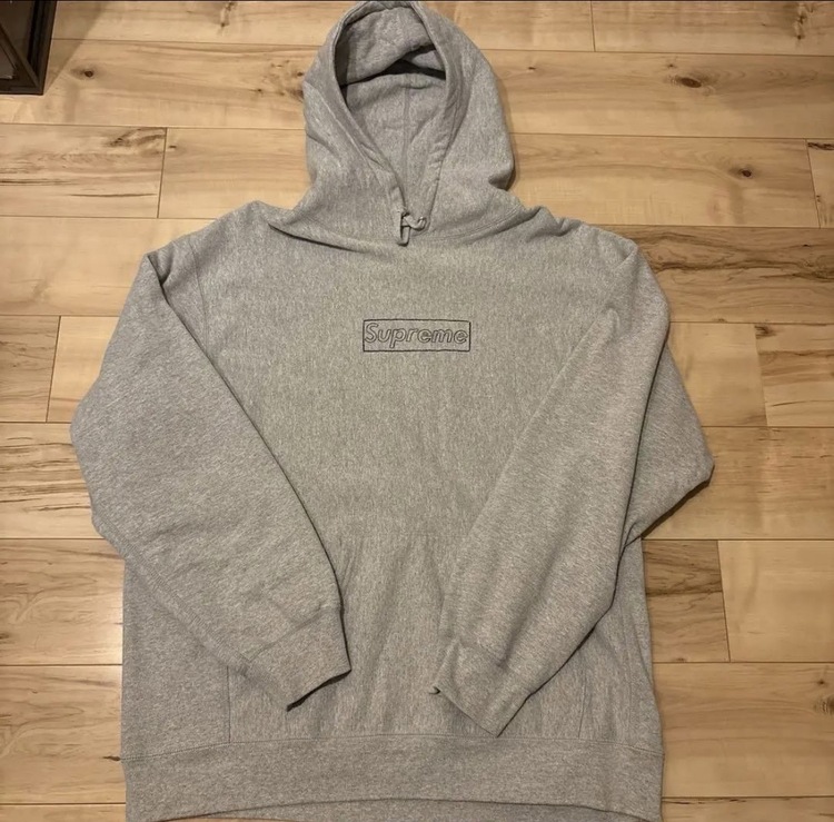 ボックスロゴ（古着・ファッション）の商品画像 - 査定依頼日：2026年2月19日 - 最高査定価格：10,000円