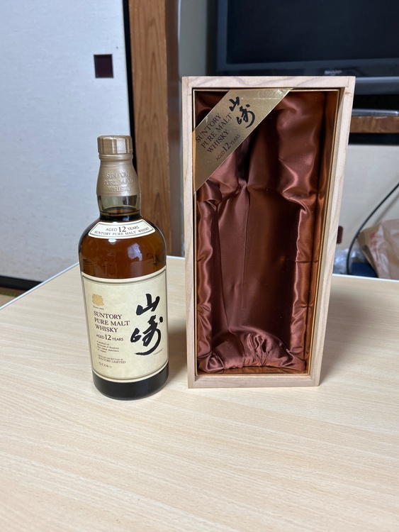 ウイスキー サントリー山崎 （お酒）の商品画像 - 査定依頼日：2026年5月4日 - 最高査定価格：50,000円