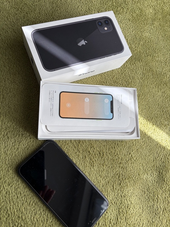 iPhone11 型番:MWM02J/A（スマホ）の商品画像 - 査定依頼日：2025年12月9日 - 最高査定価格：16,000円