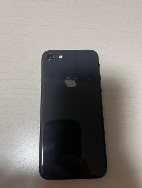 iPhone 8 Space Gray 64GB（スマホ）の商品画像 - 査定依頼日：2026年7月28日 - 最高査定価格：2,500円