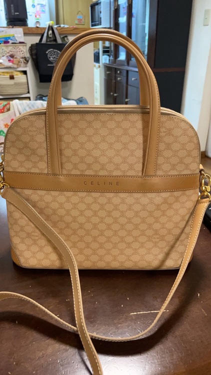 セリーヌ  （ブランドバッグ）の商品画像 - 査定依頼日：2025年8月30日 - 最高査定価格：35,000円