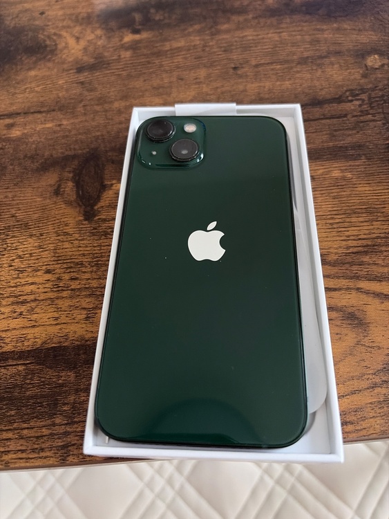 iPhone iPhone 13 128GB SIMフリー（スマホ）の商品画像 - 査定依頼日：2026年8月29日 - 最高査定価格：35,500円