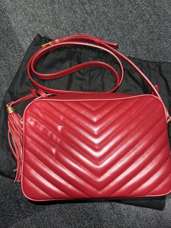 イブサンローラン  （ブランドバッグ）の商品画像 - 査定依頼日：2025年3月25日 - 最高査定価格：110,000円