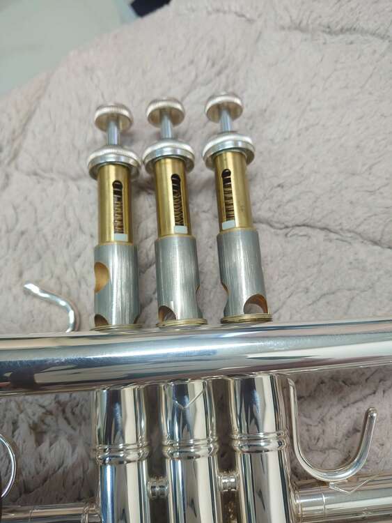 stradivarius model 37（ピアノ・楽器・PA機材）の商品画像 - 査定依頼日：2025年5月14日 - 最高査定価格：160,000円