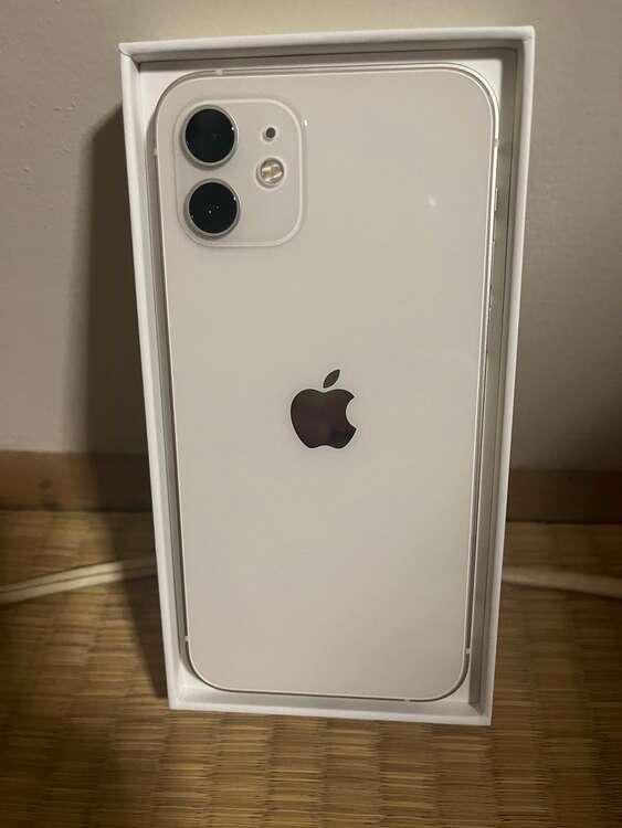 iphone12　64GB　中古（スマホ）の商品画像 - 査定依頼日：2025年4月9日 - 最高査定価格：26,000円