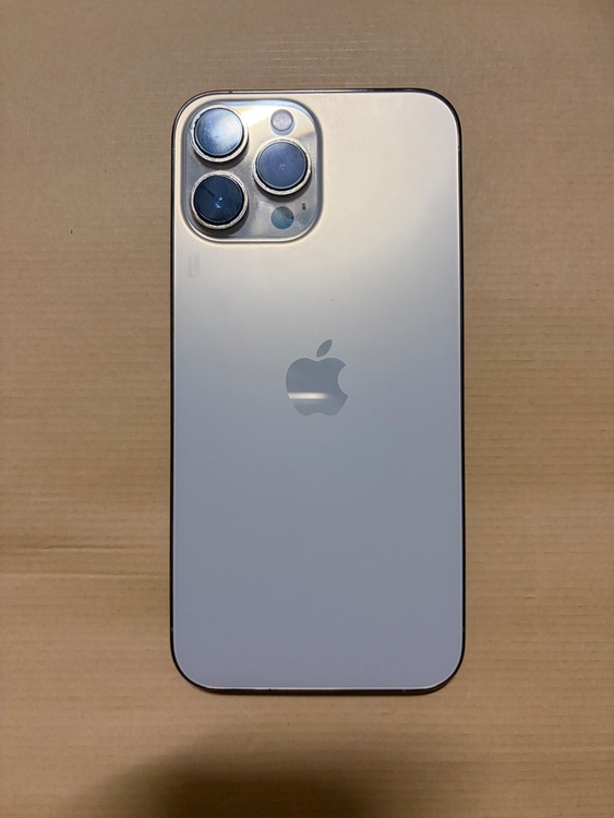 iPhone iPhone 13 Pro Max 128GB docomo（スマホ）の商品画像 - 査定依頼日：2026年8月23日 - 最高査定価格：60,000円