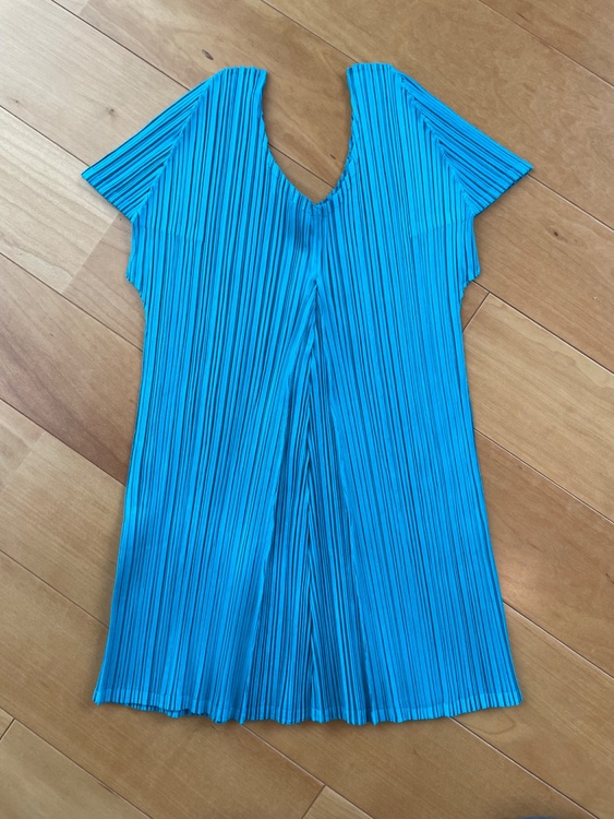 トップス（古着・ファッション）の商品画像 - 査定依頼日：2026年3月6日 - 最高査定価格：8,000円