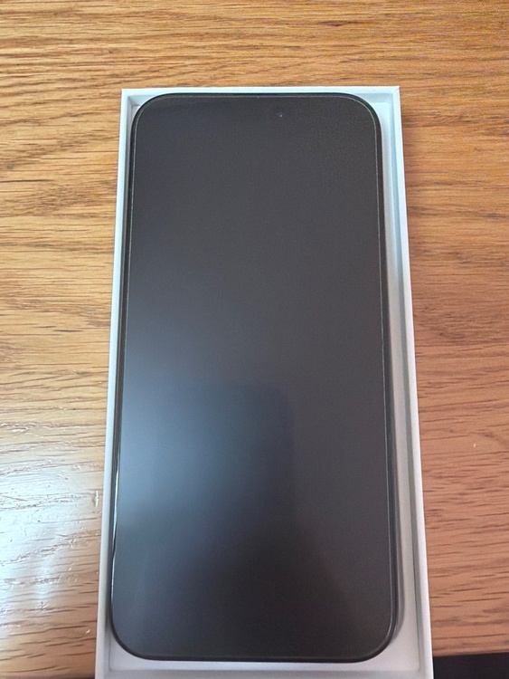 iPhone iPhone 16 Pro Max 256GB Softbank（スマホ）の商品画像 - 査定依頼日：2026年10月11日 - 最高査定価格：139,000円