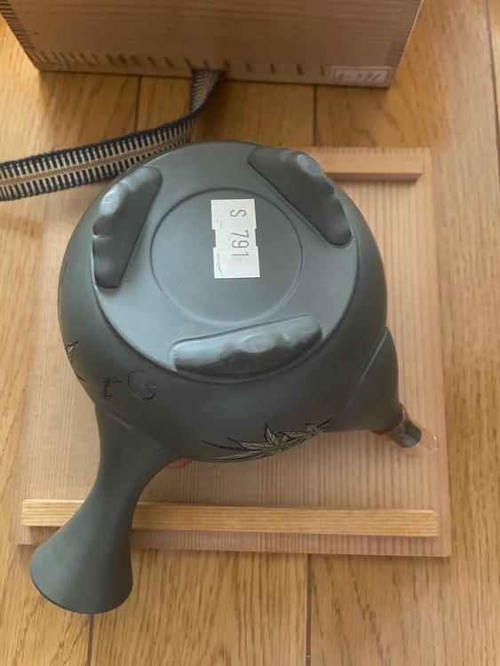 急須（美術品・骨董品）の商品画像 - 査定依頼日：2026年2月27日 - 最高査定価格：3,000円