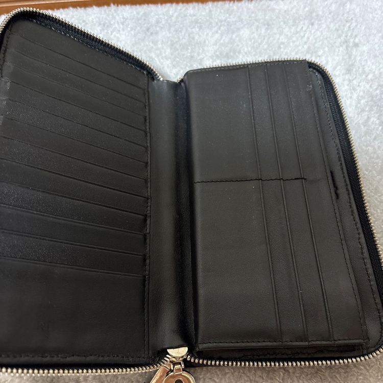 muta ムータ イントレチャート スティングレイ 長財布（ブランド財布・小物）の商品画像 - 査定依頼日：2025年9月18日 - 最高査定価格：18,000円