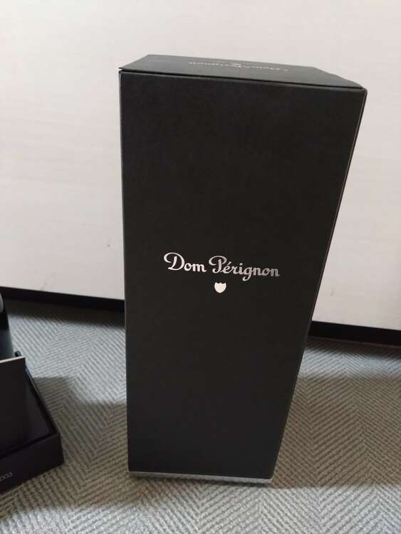 シャンパン ドン・ペリニヨン （お酒）の商品画像 - 査定依頼日：2025年3月8日 - 最高査定価格：20,000円