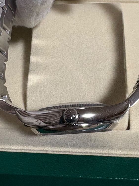 ロレックス パーペチュアル 1260000（高級時計）の商品画像 - 査定依頼日：2026年1月28日 - 最高査定価格：1,900,000円