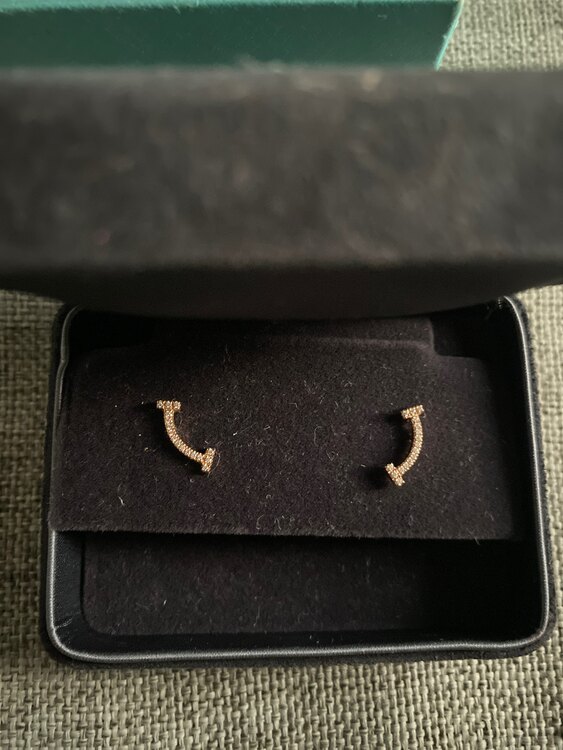 Tiffany ティースマイルピアス（金・貴金属）の商品画像 - 査定依頼日：2025年1月20日 - 最高査定価格：190,000円