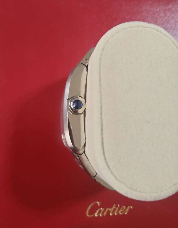 カルティエ タンク カルティエ タンクフランセーズLM WSTA0067（高級時計）の商品画像 - 査定依頼日：2025年3月6日 - 最高査定価格：595,000円