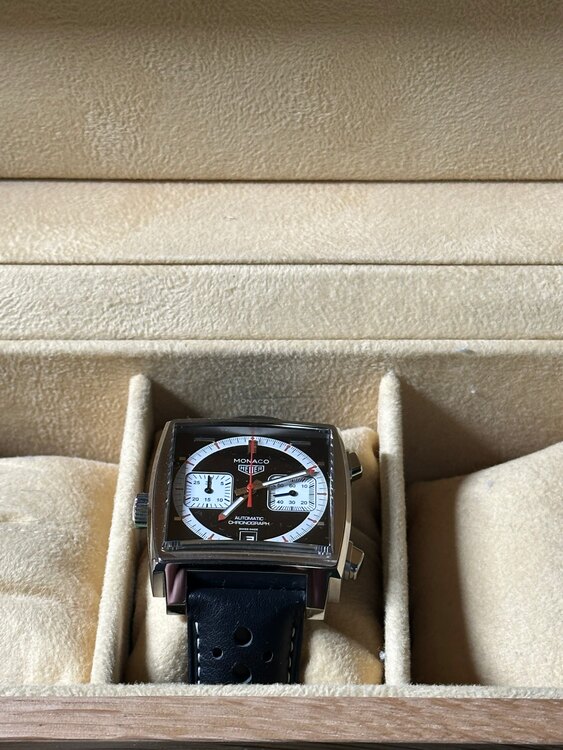 タグホイヤー モナコ （高級時計）の商品画像 - 査定依頼日：2025年3月31日 - 最高査定価格：1,000,000円