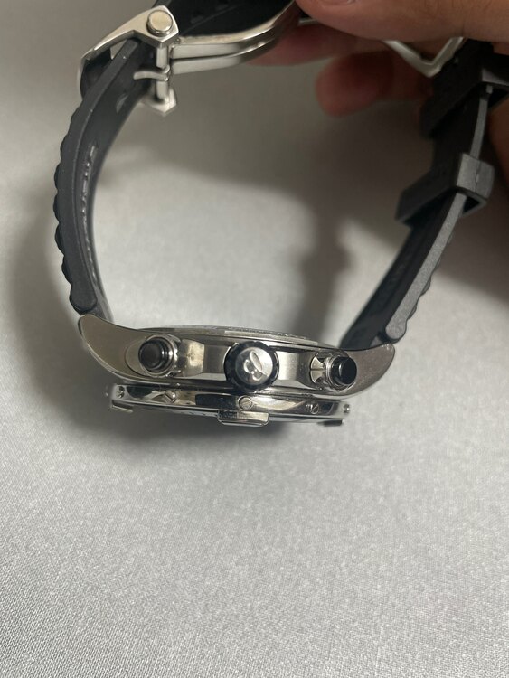 ブライトリング クロノマット B01 44  AB0136251B2S（高級時計）の商品画像 - 査定依頼日：2025年4月27日 - 最高査定価格：750,000円