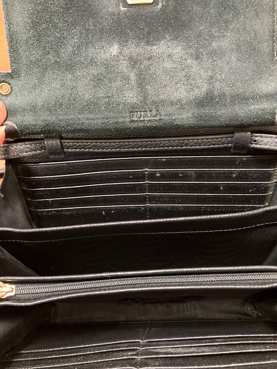 ショルダーバッグ（ブランド財布・小物）の商品画像 - 査定依頼日：2025年12月21日 - 最高査定価格：100,000円