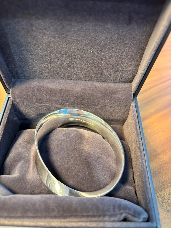 ジョージジェンセン　メビウスバングル（金・貴金属）の商品画像 - 査定依頼日：2025年1月24日 - 最高査定価格：40,000円