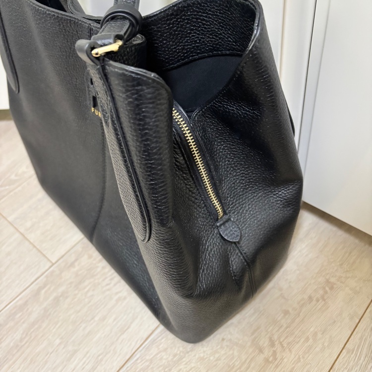 トートバッグ（ブランドバッグ）の商品画像 - 査定依頼日：2025年6月9日 - 最高査定価格：100,000円