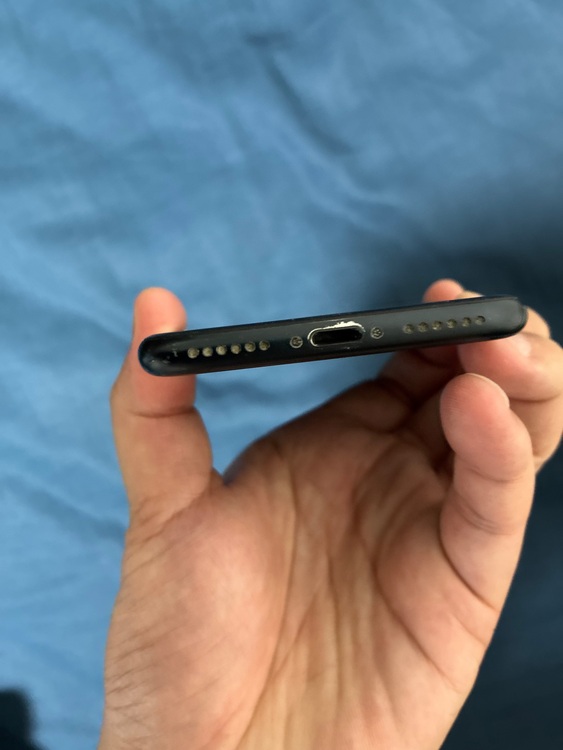 iPhone SE第3世代 128G（スマホ）の商品画像 - 査定依頼日：2025年11月25日 - 最高査定価格：31,000円