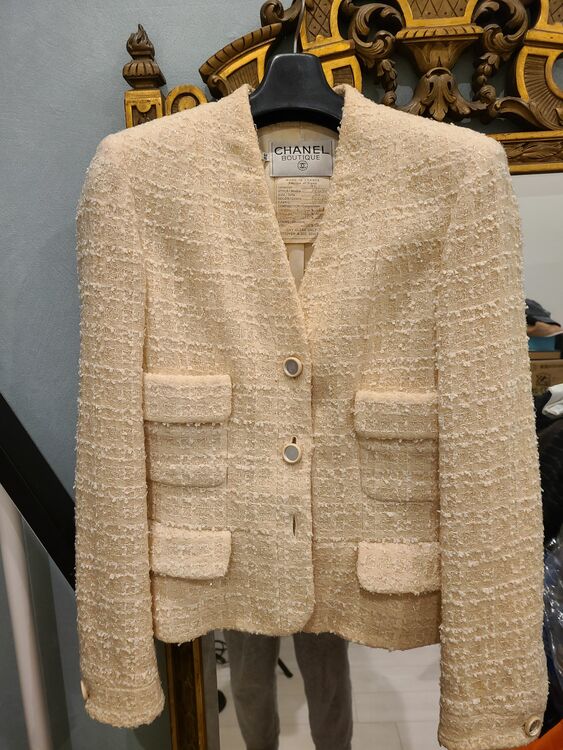 ツイードジャケット（古着・ファッション）の商品画像 - 査定依頼日：2025年11月25日 - 最高査定価格：60,000円