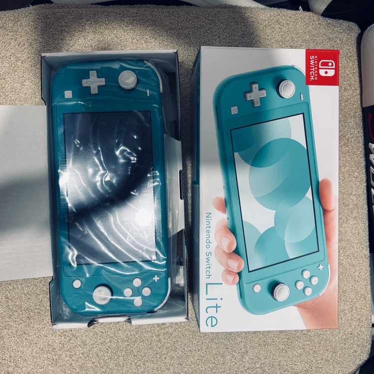 Switch Lite （ゲーム機本体・ゲームソフト）の商品画像 - 査定依頼日：2025年12月2日 - 最高査定価格：9,000円