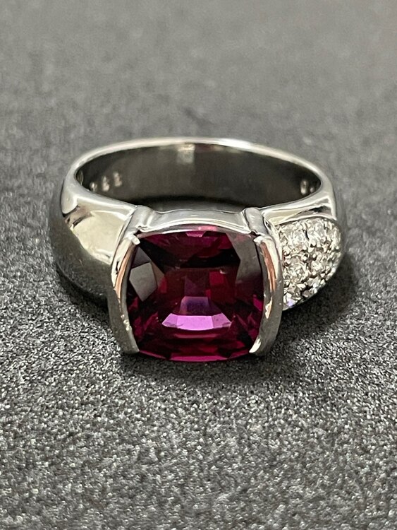 タサキリング　ガーネット（宝石）の商品画像 - 査定依頼日：2025年3月13日 - 最高査定価格：50,000円