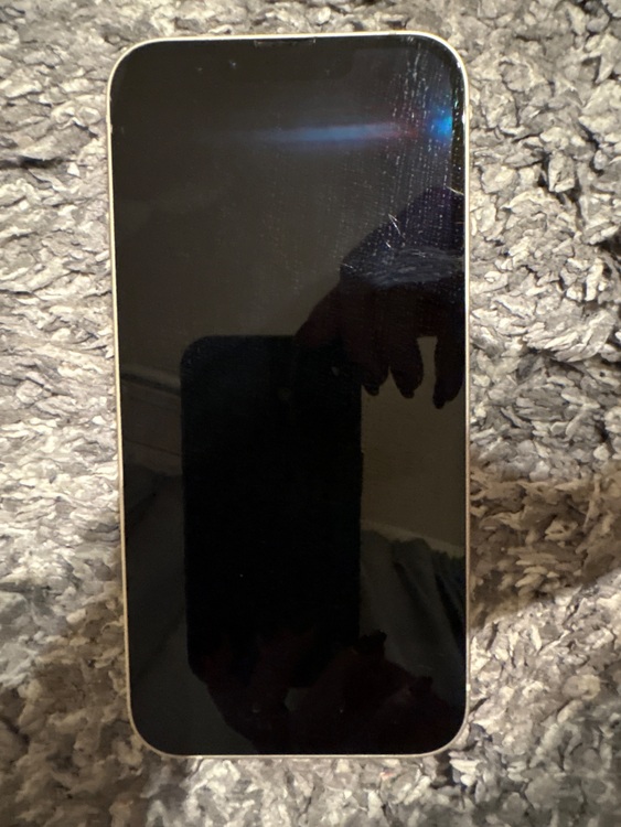 iPhone14（スマホ）の商品画像 - 査定依頼日：2025年10月1日 - 最高査定価格：35,000円