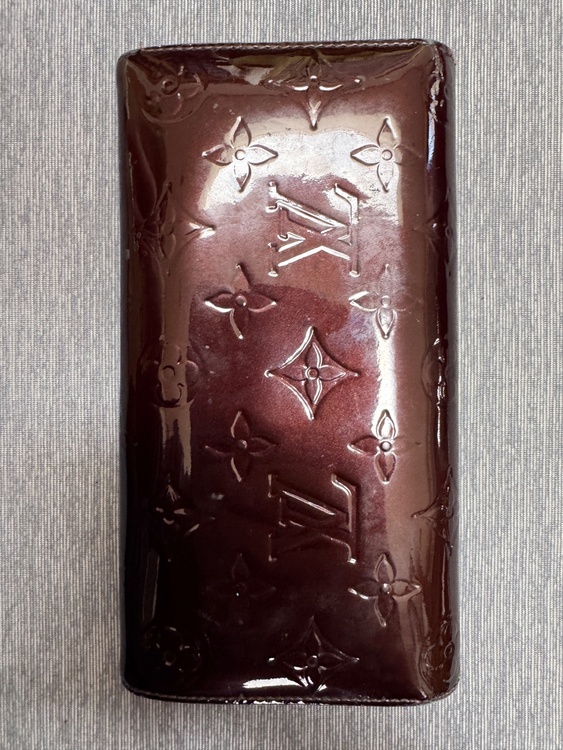 ルイヴィトン　ヴェルニ ポルトフォイユ・サラの長財布（ブランド財布・小物）の商品画像 - 査定依頼日：2026年1月30日 - 最高査定価格：5,000円