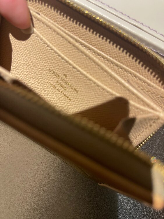 ルイヴィトン ジッピー・コインパース 小銭（ブランド財布・小物）の商品画像 - 査定依頼日：2025年1月16日 - 最高査定価格：28,000円