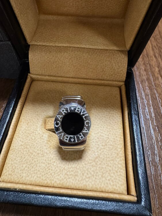 ブルガリブルガリ トゥボガス オニキス リング　ホワイトゴールド（金・貴金属）の商品画像 - 査定依頼日：2024年12月15日 - 最高査定価格：150,000円