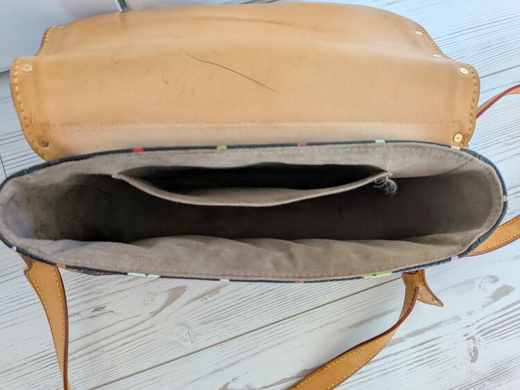 ルイヴィトン マルチカラー （ブランドバッグ）の商品画像 - 査定依頼日：2025年8月15日 - 最高査定価格：100,000円