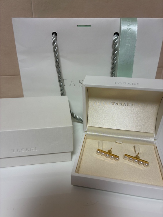 TASAKI パール　バランスピアス　5連　YG（宝石）の商品画像 - 査定依頼日：2025年12月22日 - 最高査定価格：220,000円