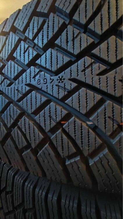 MAK18インチホイール YORK×ノキアン ハッカペリッタ R5（カー用品）の商品画像 - 査定依頼日：2025年9月12日 - 最高査定価格：12,000円