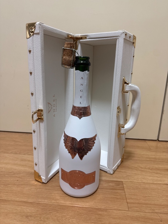 シャンパン シャンパン(その他) （お酒）の商品画像 - 査定依頼日：2025年12月24日 - 最高査定価格：100,000円