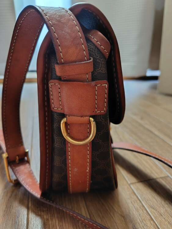 マカダム　ショルダーバッグ（ブランドバッグ）の商品画像 - 査定依頼日：2025年4月24日 - 最高査定価格：15,000円