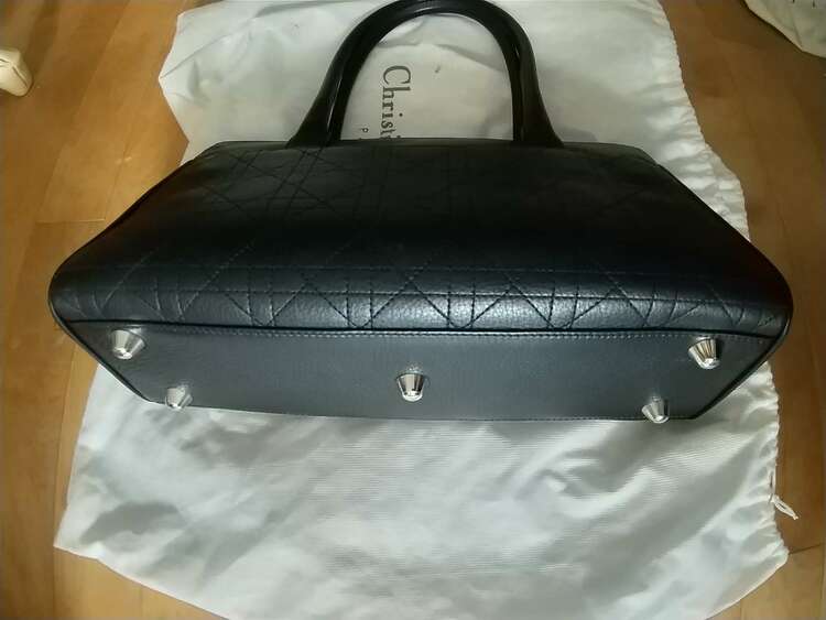 ディオール  （ブランドバッグ）の商品画像 - 査定依頼日：2025年4月29日 - 最高査定価格：100,000円