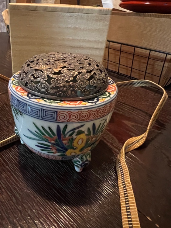 香炉（美術品・骨董品）の商品画像 - 査定依頼日：2026年5月23日 - 最高査定価格：3,000円
