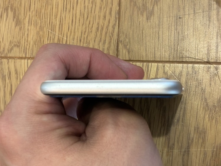 iPhone se3（スマホ）の商品画像 - 査定依頼日：2026年8月28日 - 最高査定価格：21,500円