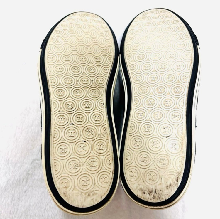 シャネル レザースニーカー（古着・ファッション）の商品画像 - 査定依頼日：2025年9月3日 - 最高査定価格：20,000円