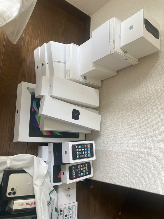 Apple製品　空箱（スマホ）の商品画像 - 査定依頼日：2025年7月2日 - 最高査定価格：39,000円